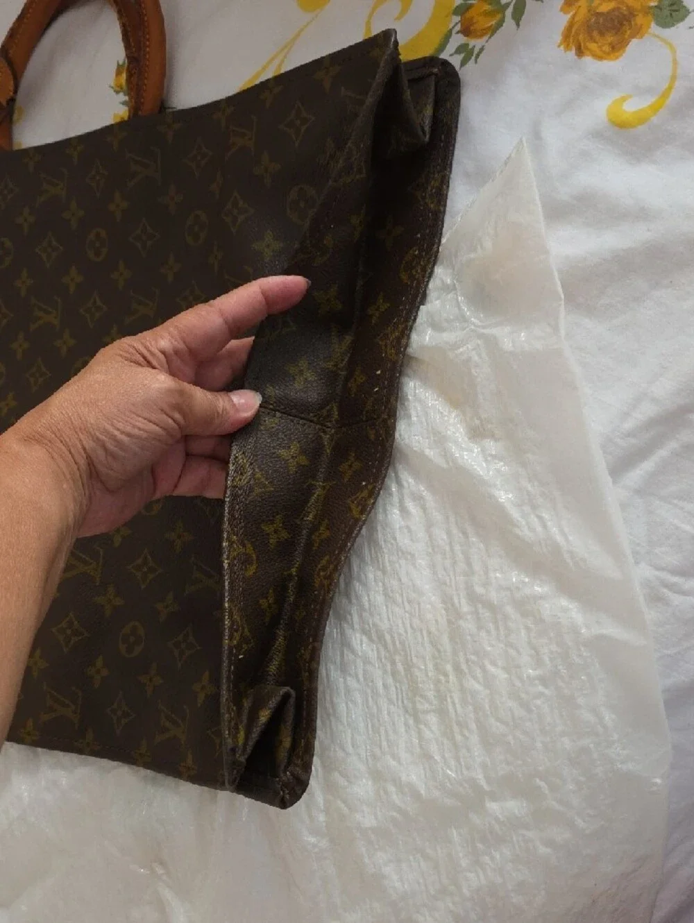Louis Vuitton Monogram Canvas Shopper Tote - Brown & Tan